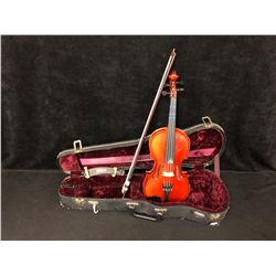 1/2 SIZE VIOLIN W/ BOW & CASE