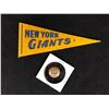 Image 1 : VINTAGE NY GIANTS FAN SOUVENIR LOT (MINI PENNANT/ MINI PIN)