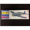 Image 1 : Guillow's Flying Model Kit: Grumman F6F HELLCAT (U.S. Navy WW2 Carrier Fighter)