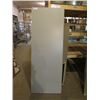 Image 2 : Laminate counter top 6' L x 27" w