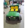 Image 5 : JD Child's Gator, 12V, 2 spd, Reverse 4x2, w/charger & dump box, guaranteed to work