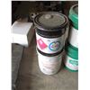 Image 2 : 6 - 5 Gal Partial pails, 2 Acrylic Concrete Sealer, 2 water based curing/sealing/compound, 1 Form Oi