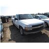 Image 2 : 1999 Chev Silverado, keys, as is, Salvage, VIN 1GCEC14W5XE199593
