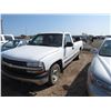Image 3 : 1999 Chev Silverado, keys, as is, Salvage, VIN 1GCEC14W5XE199593