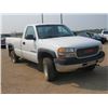 Image 2 : 2002 GMC Sierra 2500HD VIN 1GTHK24U72E138095, needs safetied, weak transmission