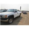 Image 3 : 2002 GMC Sierra 2500HD VIN 1GTHK24U72E138095, needs safetied, weak transmission