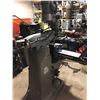 Image 10 : 2 HP BRIDGEPORT MILL W/DRO