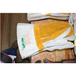 Pair of Welding Mitts