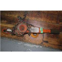 Chain Hoist - 1 1/2 Ton