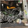 Image 1 : Tire Chains & Tow Hitches (2)