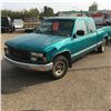 Image 1 : 1994 GMC Sierra 1500 Heavy Half (Body Has Hail Damage)