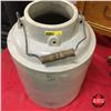 Image 1 : 5 Gal Medalta Pickle Crock