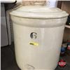 Image 1 : 6 Gal Medalta Crock w/Lid