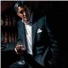 Image 2 : Black Suit Red Wine by Perez, Fabian