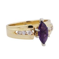 1 ctw Amethyst Ring - 14KT Yellow Gold