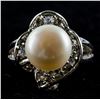 Image 1 : Lady's Large Pearl Ring