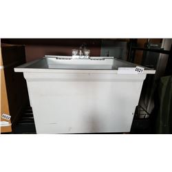 WASH TUB WITH LEGS