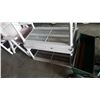 Image 3 : 5 FOOT AND 2 FOOT SHELF