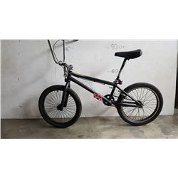 BLACK ZOOM BMX BIKE