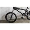 Image 3 : BLACK TRAUMA BMX BIKE