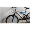 Image 3 : WHITE BLUE SUPERCYCLE BIKE
