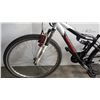 Image 3 : WHITE BLACK NAKAMURA BIKE