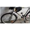 Image 3 : NIAGRA VELO SPORT BIKE W/ SPEEDOMETER AND LIGHTS