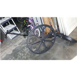 LARGE WHEEL HANDLE PUSH SHOVEL
