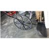 Image 2 : LARGE WHEEL HANDLE PUSH SHOVEL