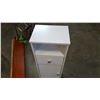 Image 2 : WHITE CUPBOARD