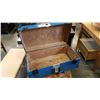 Image 3 : BLUE STORAGE TRUNK