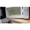 Image 3 : WHITE PANASONIC 1200 WATT HIGH POWER MICROWAVE INVERTER