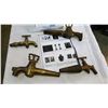 Image 2 : 4 ANTIQUE WINE BARRELL TAPS