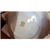 Image 3 : FUJI CHINA ROSETTE 9 PIECE SETTING W/ GILT TRIM