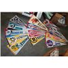 Image 1 : 15 VINTAGE NHL AND CFL BANNERS