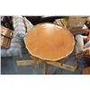 Image 2 : VINTAGE ROUND QUEEN ANNE OAK END TABLES