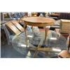 Image 3 : VINTAGE ROUND QUEEN ANNE OAK END TABLES