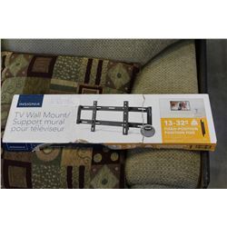 NEW OVERSTOCK INSIGNIA 13-32 INCH FIXED POSITION TV WALL MOUNT, COMPLETE, UP TO 40 LBS