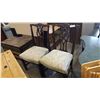 Image 2 : 2 CARVED DINING CHAIRS