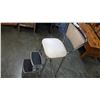 Image 3 : VINTAGE STEPSTOOL CHAIR