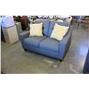 Image 2 : NEW ASHLEY SIGANTURE DESIGN MODERN GREY FABRIC LOVESEAT WITH 2 ACCENT PILLOWS, RETAIL $1,499