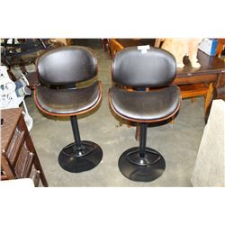 NEW PAIR ASHLEY SIGNATURE DESIGN MODERN BENTWOOD AND BROWN LEATHER WITH MATTE BLACK BASE BAR STOOLS,