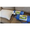 Image 2 : 3 NEW ASHLEY PREMIUM MEMORY FOAM PILLOWS, RETAIL $69 EACH