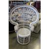 Image 1 : LARGE WICKER PEACOCK CHAIR