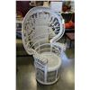 Image 2 : LARGE WICKER PEACOCK CHAIR