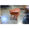 Image 1 : MAPLE DROP LEAF TABLE