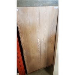 OAK FINISH WARDOBE