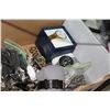 Image 4 : BOX OF WATCH BANDS AND PARTS