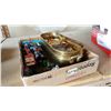 Image 1 : TRAY OF VINTAGE THOMAS THE TRAIN PHONE AND OTHER TOYS