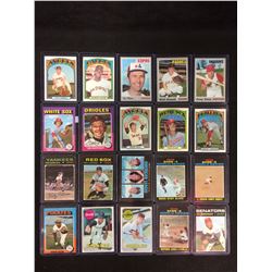 BASEBALL TRADING CARDS LOT